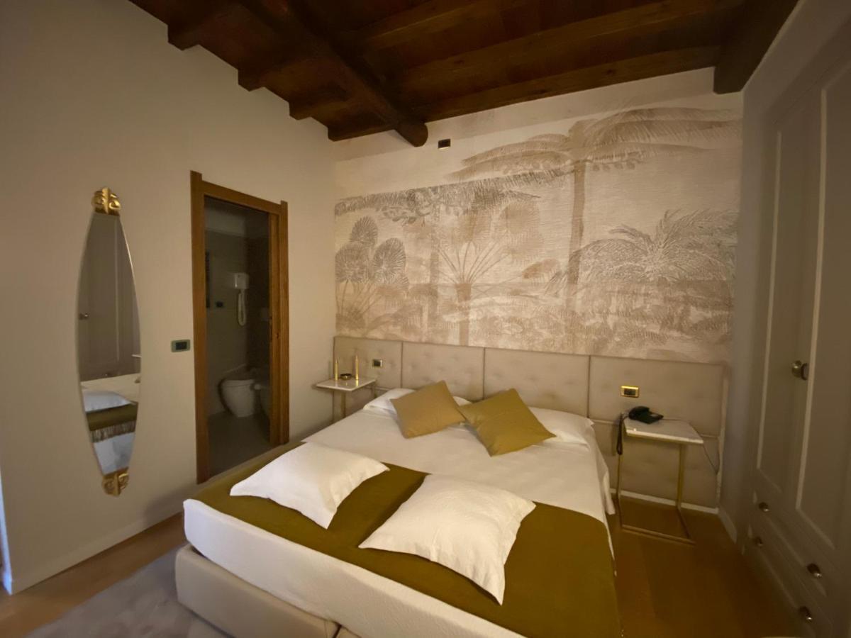 Condotti Rooms Rzym Zewnętrze zdjęcie
