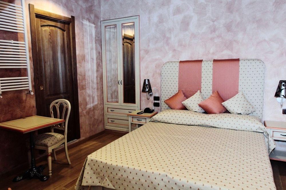 Condotti Rooms Rzym Zewnętrze zdjęcie