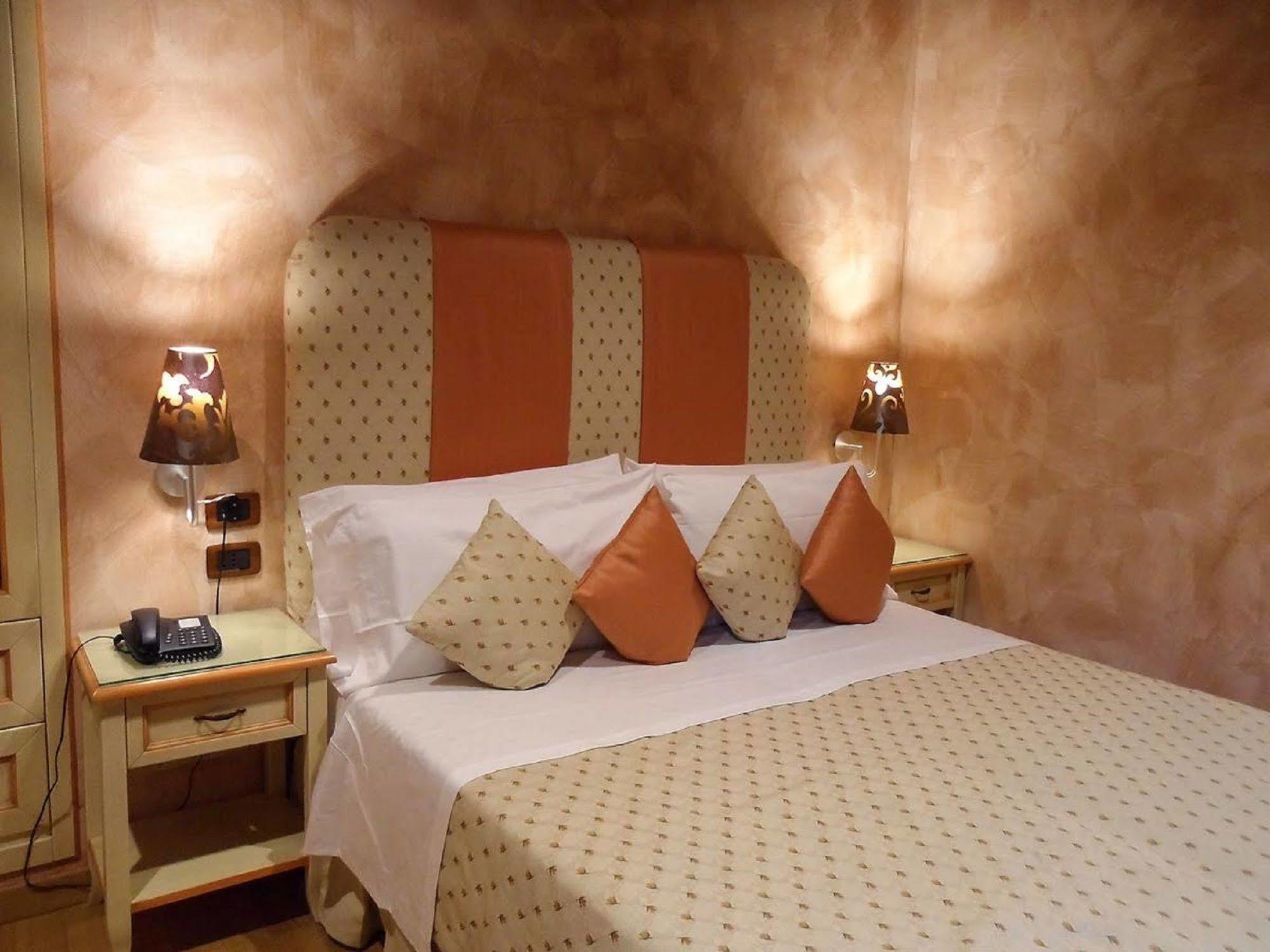 Condotti Rooms Rzym Zewnętrze zdjęcie