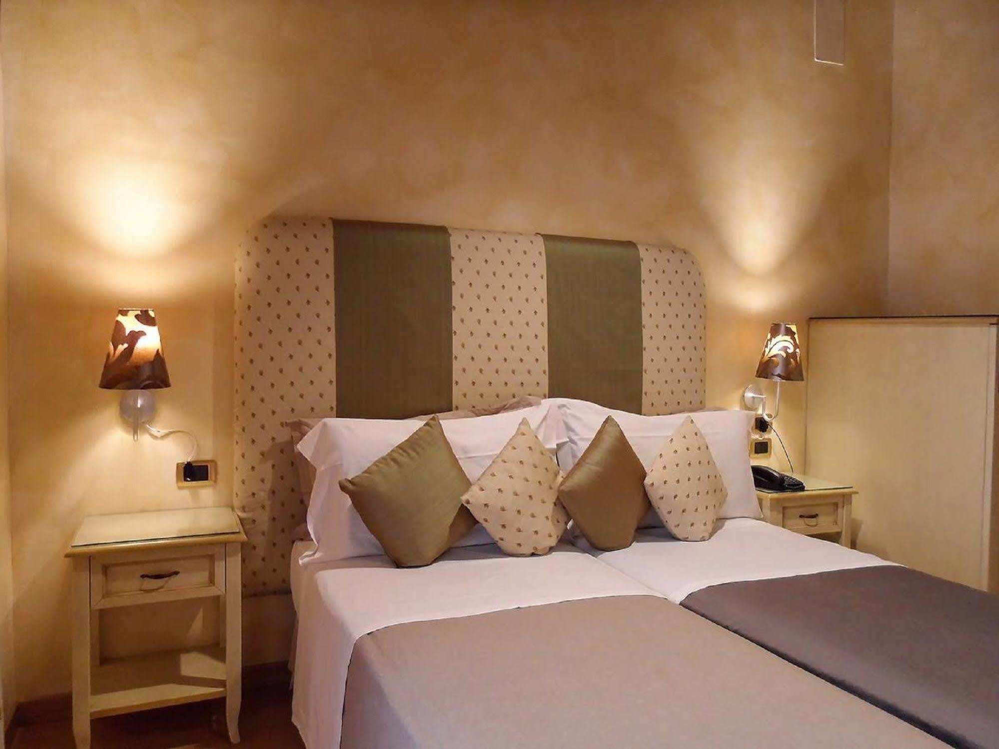 Condotti Rooms Rzym Zewnętrze zdjęcie